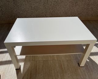 Mesa de centro blanca de madera