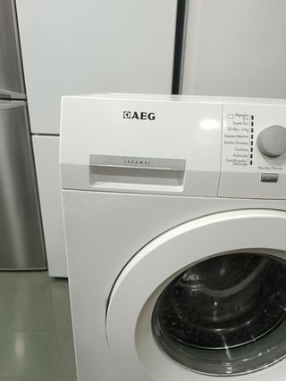 Lavadora carga frontal AEG 8KG A+++