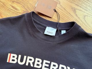Camiseta Burberry Negra Logo