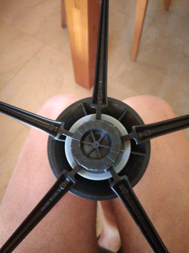 Soporte Trompeta K&M 5 Patas y manopla