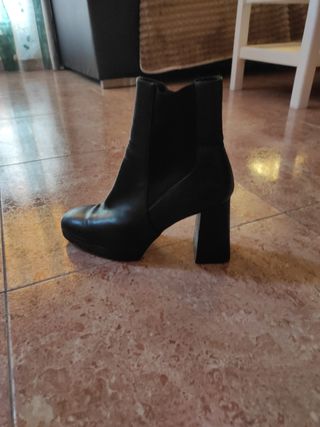Botines negros talla 36 (dan 37)