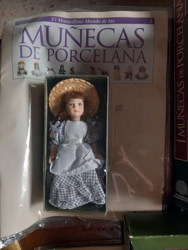 Antiche bambole in porcellana