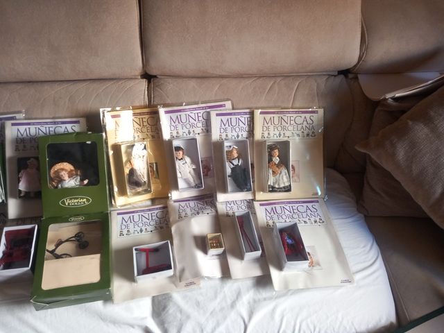 Antiche bambole in porcellana