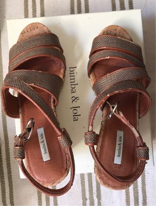 Sandalias Bimba y Lola Marrones