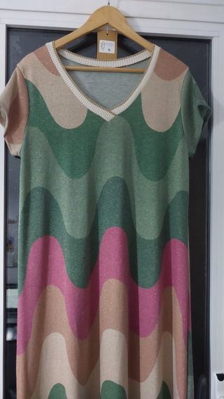Vestido largo estampado ondas
