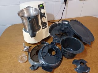 Thermomix TM21 con accesorios