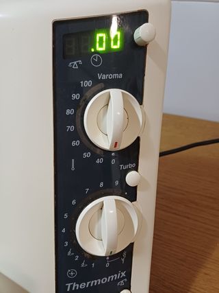 Thermomix TM21 con accesorios