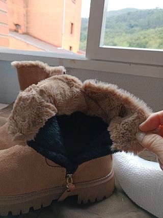 Stivali da bambina taglia 40 con pelliccia interna