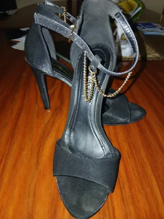 Sandalias de tacón negras talla 37