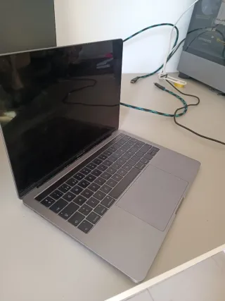 MacBook Pro 13 Plata/Gris Espacial