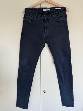 Pantalón vaquero azul marino Mango Talla M