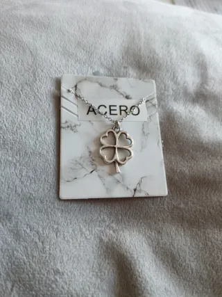 Colgante trébol de plata