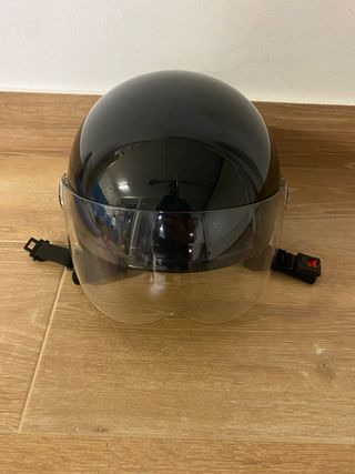 Casco Moto Negro con Visera