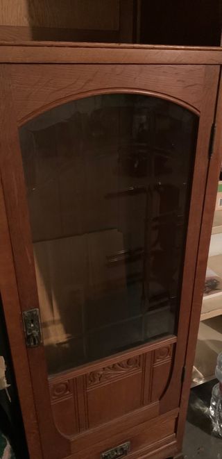 Mueble vitrina antiguo de madera