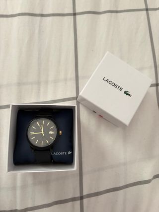 Reloj Lacoste Negro con Detalles Dorados