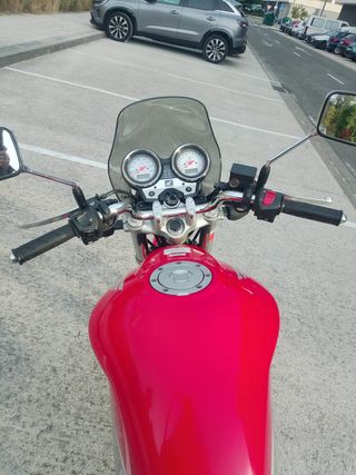 Honda VTR 250 (2009)