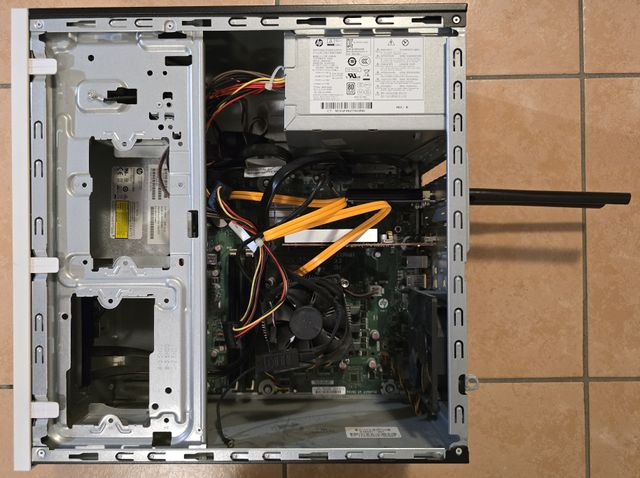 HP Pavilion 550-122nl Desktop PC