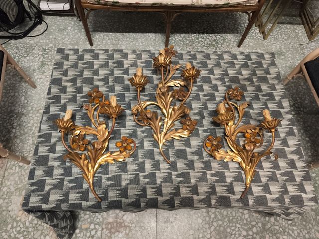 Apliques italianos vintage dorados