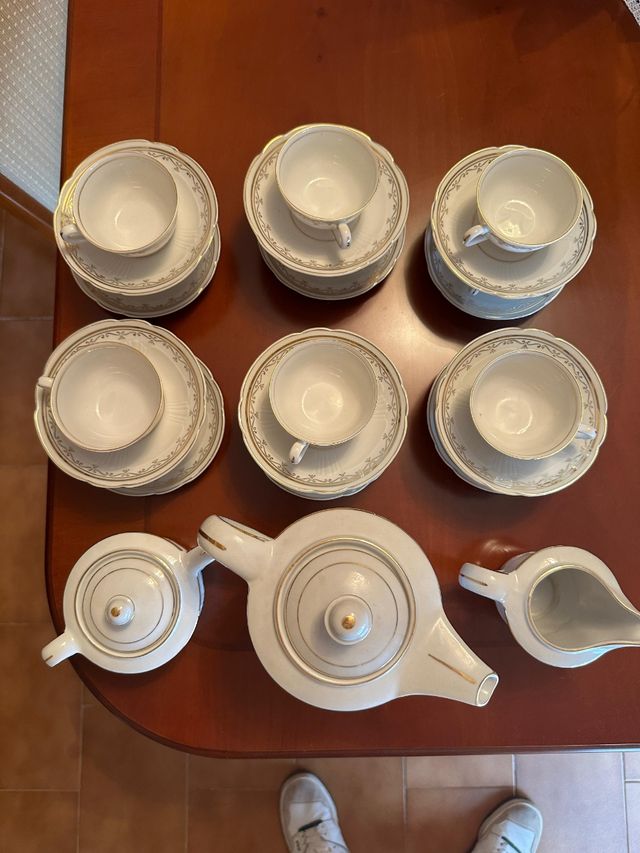 Juego de café porcelana blanco y oro