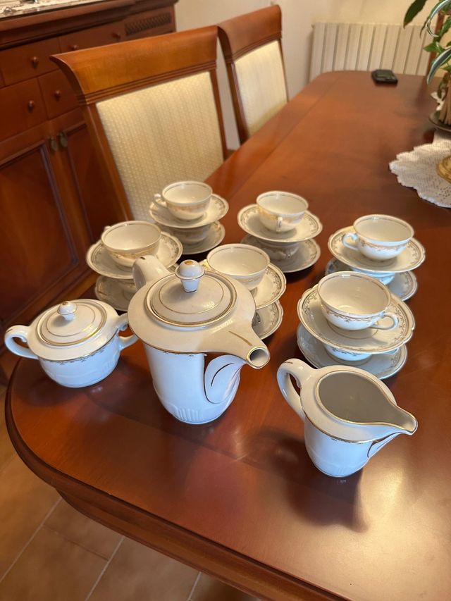 Juego de café porcelana blanco y oro