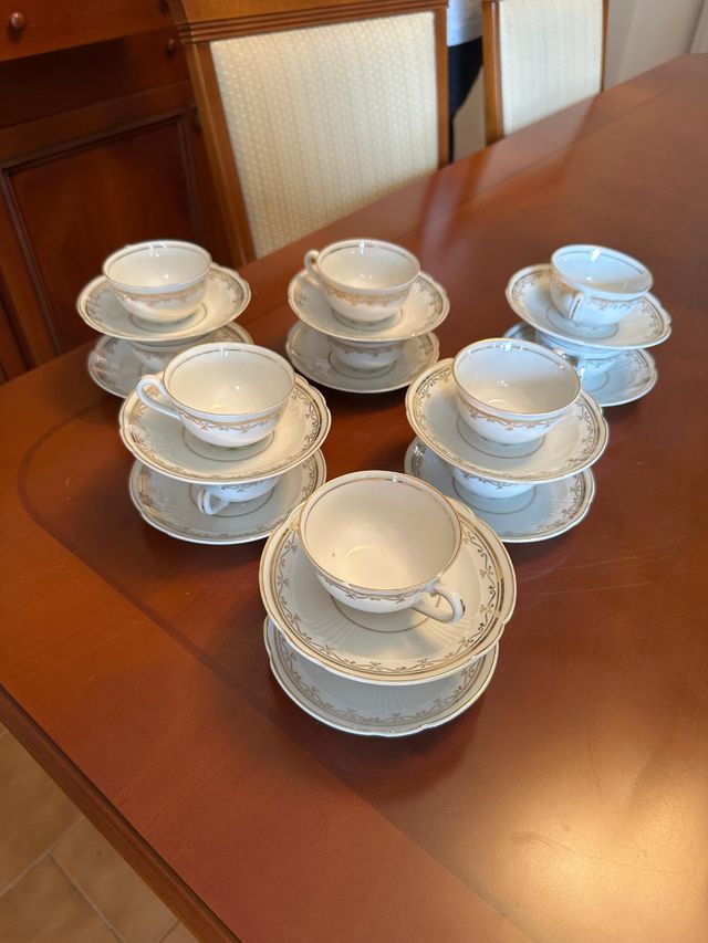 Juego de café porcelana blanco y oro