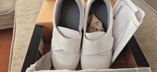 Zapatos sanitarios Dian blancos sin estrenar