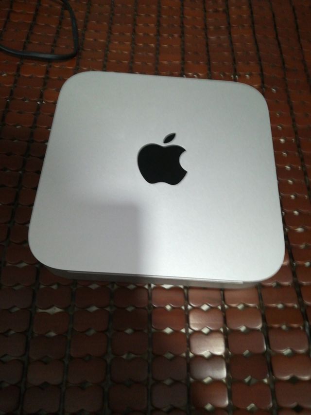 Apple Mac Mini Plata