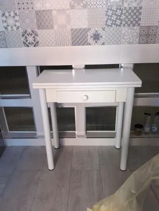 Mesa blanca cocina