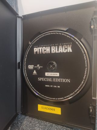 DVD Pitch Black Edición Especial