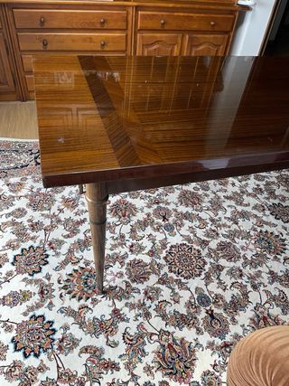 Mesa de comedor extensible de madera