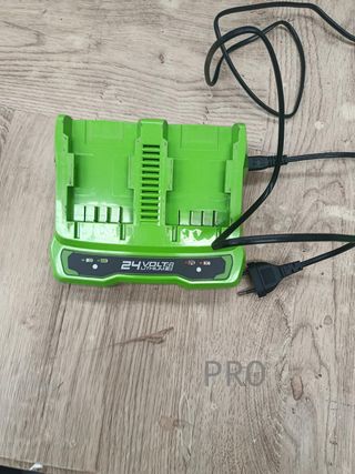  Greenworks Soplador de hojas inalámbrico