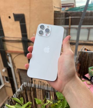 iPhone 13 Pro Max Blanco - ¡Impoluto!