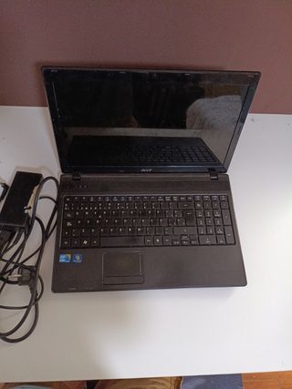 Ordenador Acer Negro (No enciende)