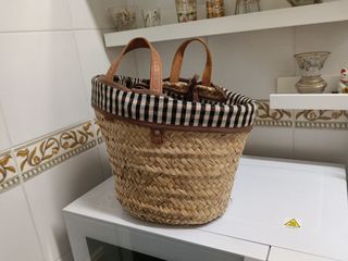 Cesto mimbre y cuero forrado 30x 22