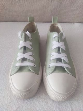 Zapatillas. Mujer Talla 38