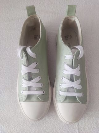 Zapatillas. Mujer Talla 38
