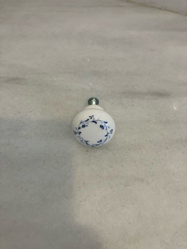 Encimera mármol Macael con lavabo y grifo