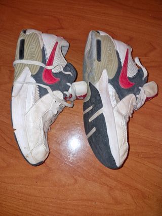 Zapatillas Nike Air niño blancas y rojas