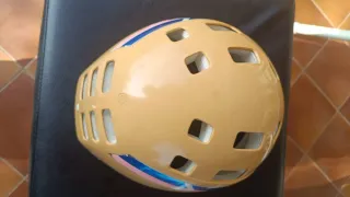 Lote ciclismo vintage: casco, sillín, pedales...
