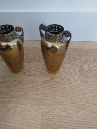 Pareja jarrones antiguos dorados