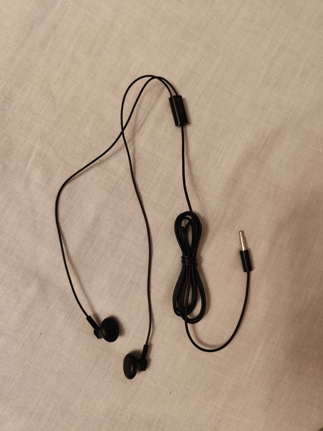 Auriculares Microsoft Negros con Cable