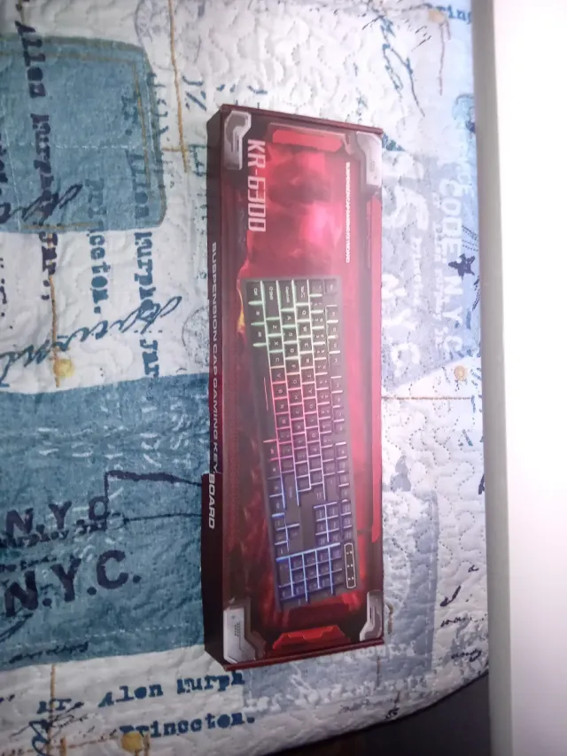 Teclado Gamer KR-6300 RGB