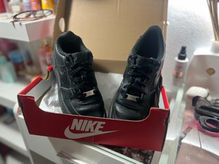 Nike Air Force 1 Negras 