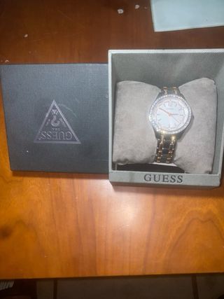 Reloj Guess Mujer Dorado y Blanco