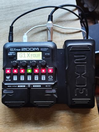 Pedal Multiefectos Guitarra Zoom G1X Four