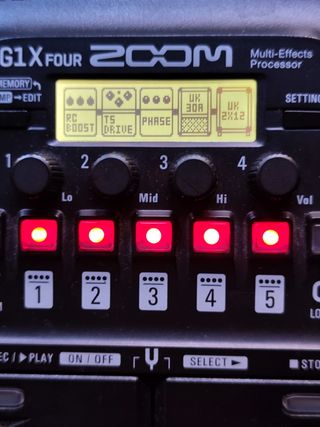 Pedal Multiefectos Guitarra Zoom G1X Four