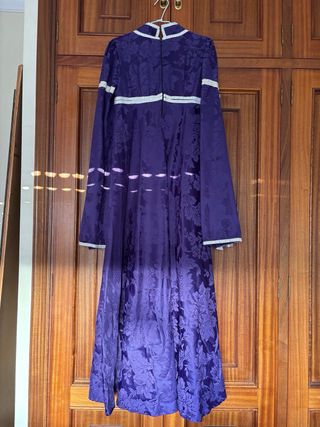 Traje Dama Medieval Hecho a Mano con complementos.