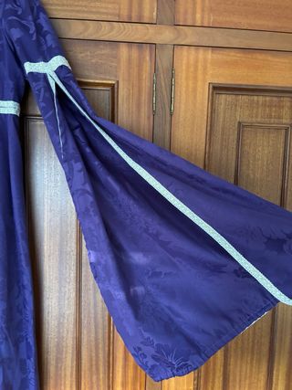 Traje Dama Medieval Hecho a Mano con complementos.