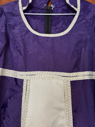 Traje Dama Medieval Hecho a Mano con complementos.