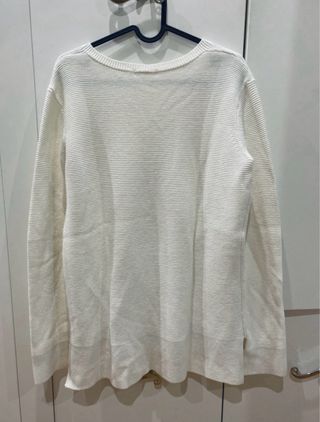 Jersey blanco mujer cuello pico